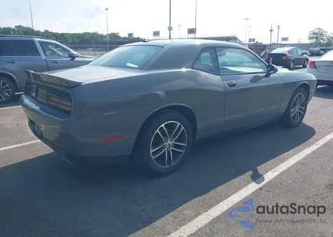 2019 Dodge Challenger Sxt z USA, uszkodzony, nr VIN 2C3CDZGG3KH705371